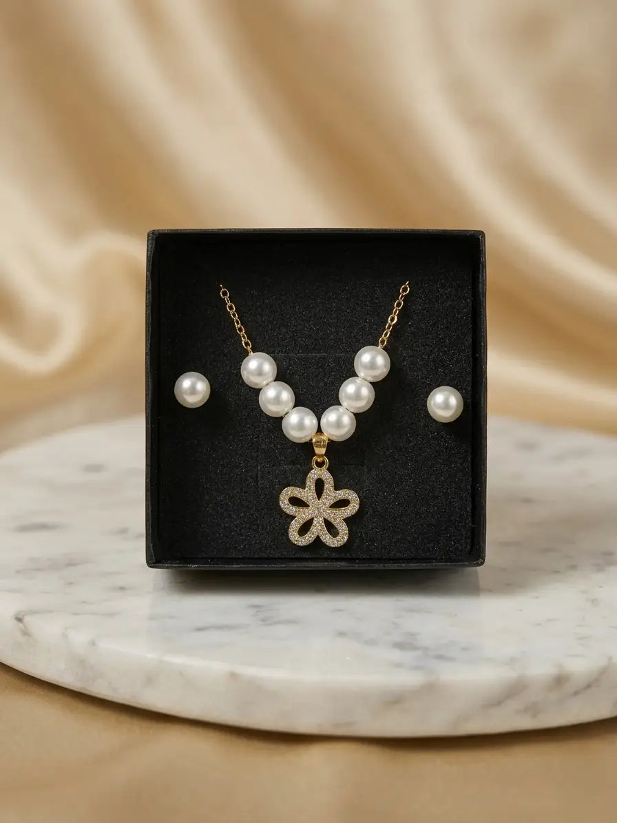 Modern Design Gold Plated Crystal Pendant Set