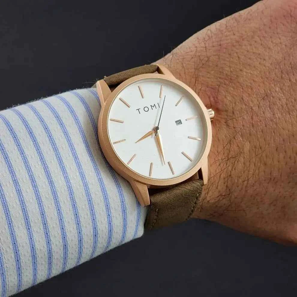 Men's Skin Friendly Strap Watch