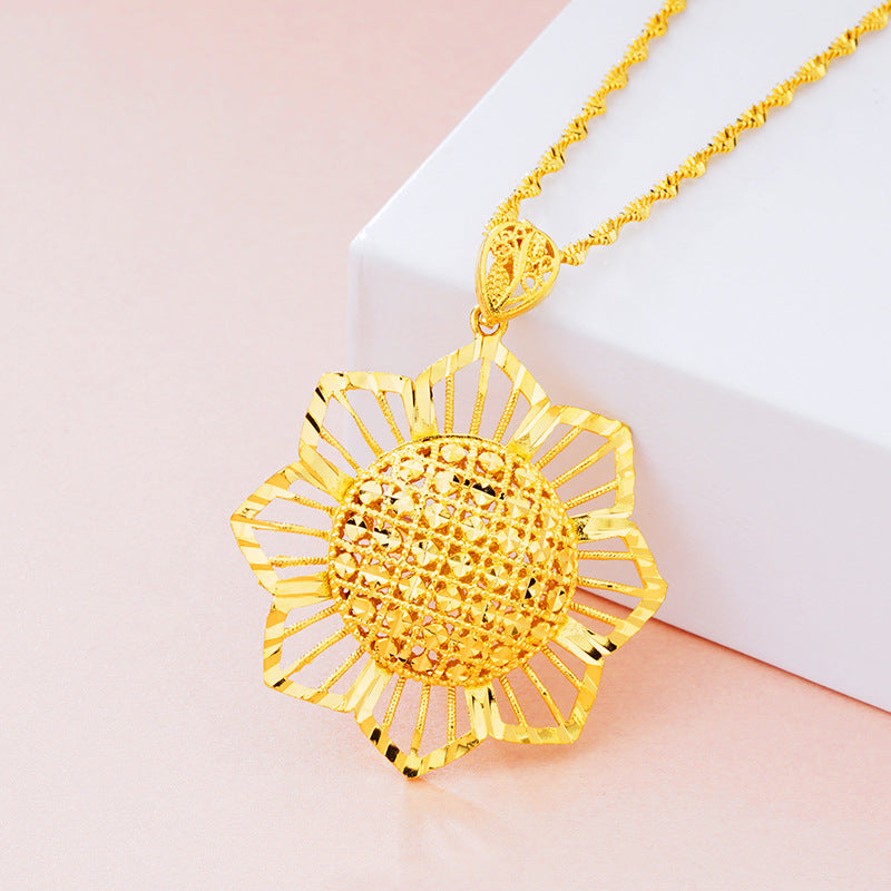 Gold Sunflower Pendant Necklace for Women Retro Ethnic Jewelry