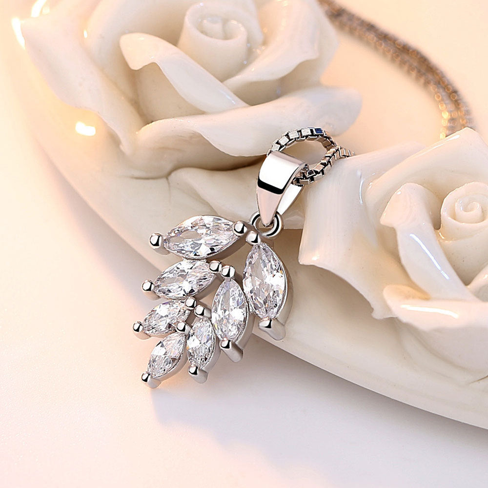 Silver Leaf Pendant Necklace for Women Korean Style