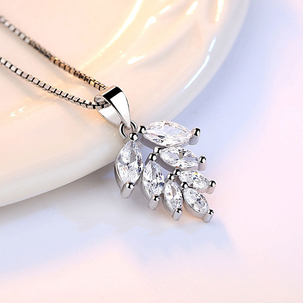 Silver Leaf Pendant Necklace for Women Korean Style